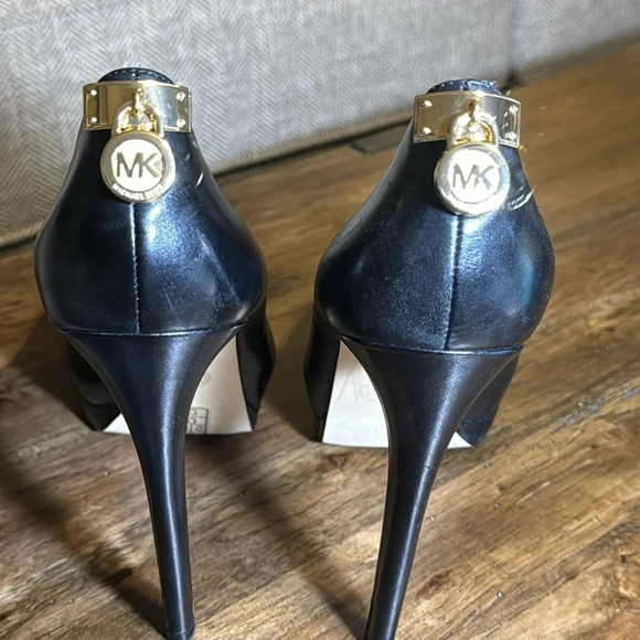 5” MK Michael Kors Designer Black Leather Hamilton 5” Pump Heels Shoes WMN 10M - Picture 8 of 16